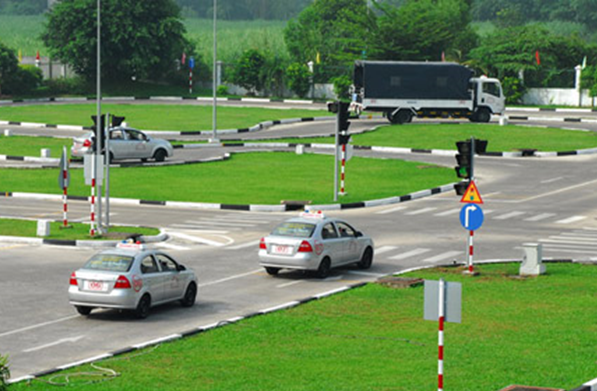 Luật giao thông đường bộ, Bộ GTVT không xây dựng quy định cấp bằng lái xe